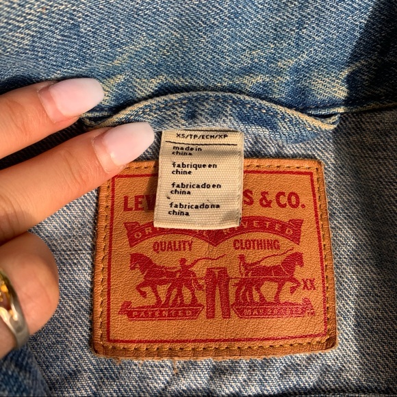 Levi’s women’s denim jacket - Picture 3 of 5